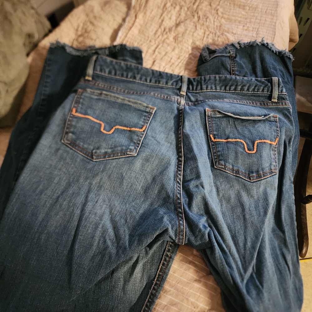 Kimes Ranch Lola Raw Hem